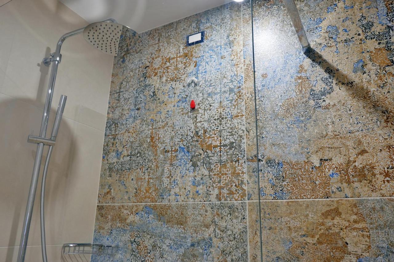 Appartamenti Alle 5 Torri Mezzolombardo Exterior foto
